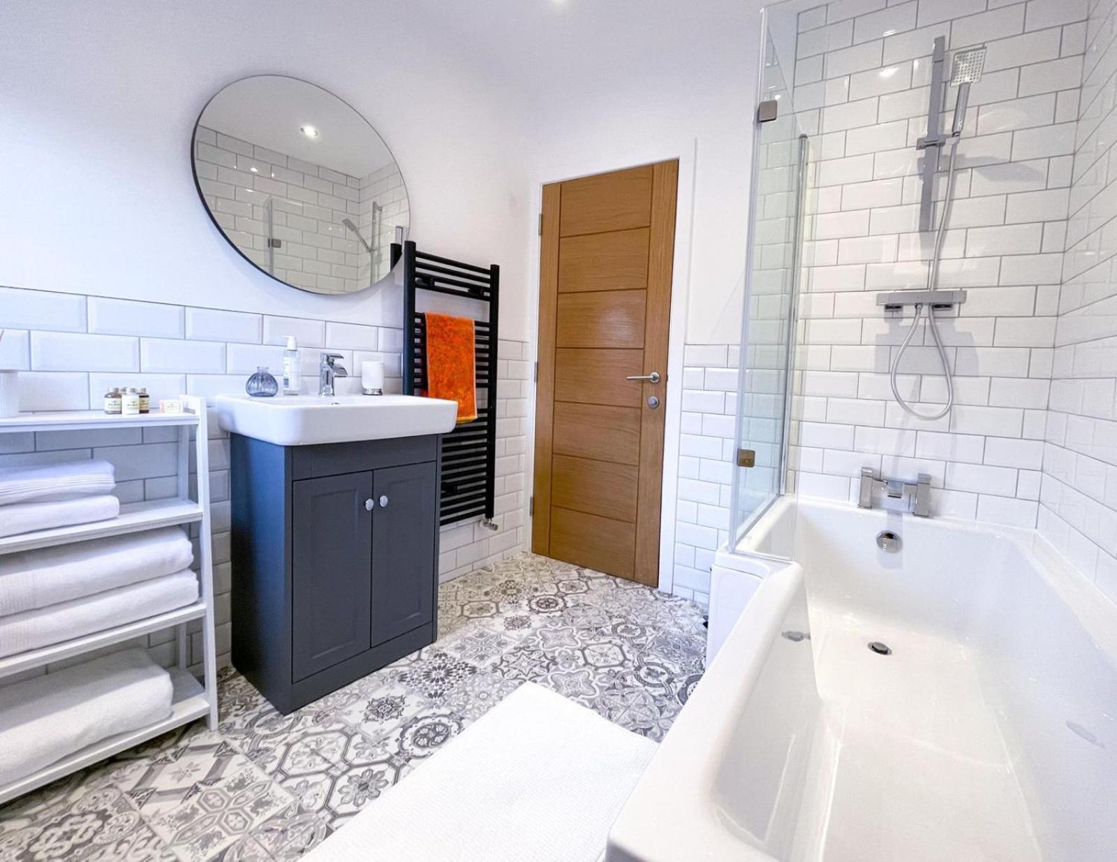 Juliet Beautiful 1 Bedroom, Central, Modern Space. Darlington  Exteriör bild